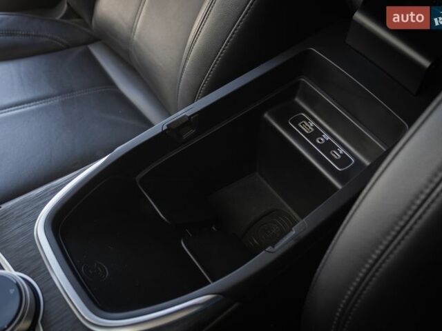 Белый Альфа Ромео Джулия, объемом двигателя 2 л и пробегом 82 тыс. км за 23800 $, фото 26 на Automoto.ua