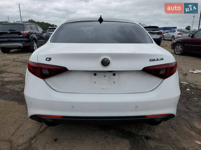 Альфа Ромео Джулія 2020 у Києві на Automoto.ua Білий Альфа Ромео Джулія, об'ємом двигуна 2 л та пробігом 50 тис. км за 18650 $, фото 4 на Automoto.ua