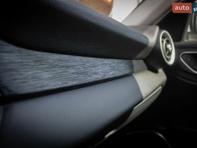 Белый Альфа Ромео Джулия, объемом двигателя 2 л и пробегом 82 тыс. км за 23800 $, фото 27 на Automoto.ua