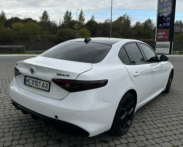Альфа Ромео Джулія 2020 у Львові на Automoto.ua Білий Альфа Ромео Джулія, об'ємом двигуна 2 л та пробігом 40 тис. км за 24000 $, фото 8 на Automoto.ua