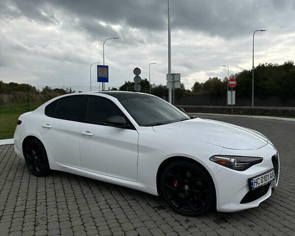 Альфа Ромео Джулія 2020 у Львові на Automoto.ua Білий Альфа Ромео Джулія, об'ємом двигуна 2 л та пробігом 40 тис. км за 24000 $, фото 11 на Automoto.ua