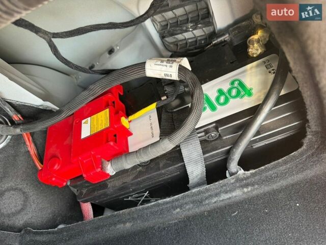 Білий Альфа Ромео Джулія, об'ємом двигуна 2 л та пробігом 62 тис. км за 24000 $, фото 19 на Automoto.ua