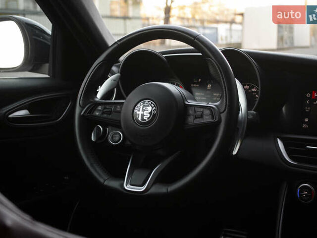 Белый Альфа Ромео Джулия, объемом двигателя 2 л и пробегом 28 тыс. км за 25000 $, фото 14 на Automoto.ua