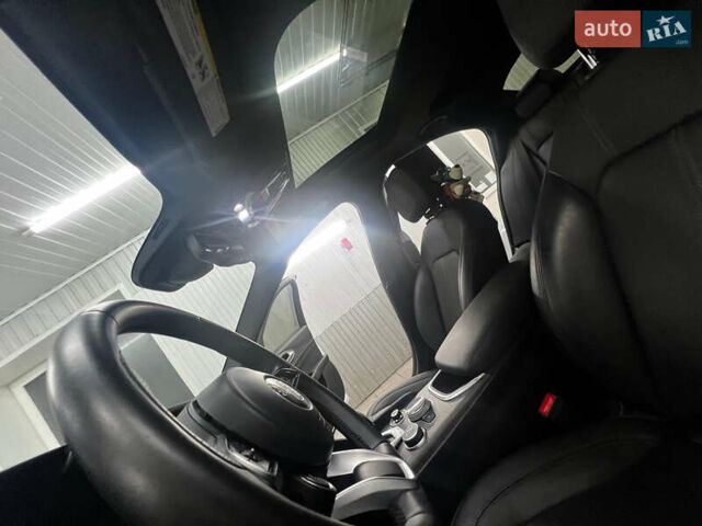 Белый Альфа Ромео Джулия, объемом двигателя 2 л и пробегом 35 тыс. км за 30000 $, фото 14 на Automoto.ua