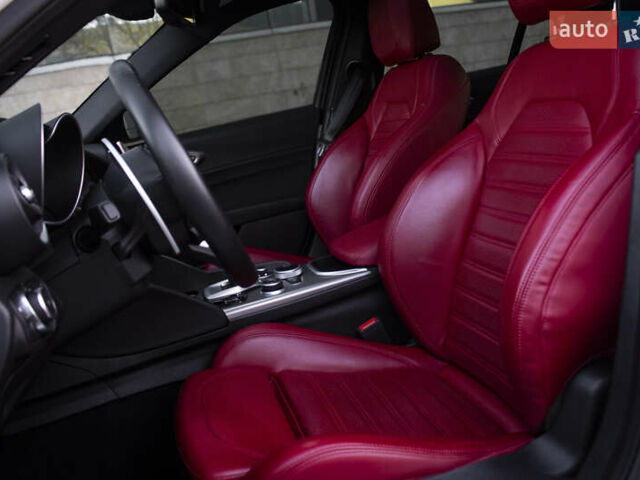 Белый Альфа Ромео Джулия, объемом двигателя 2 л и пробегом 28 тыс. км за 25000 $, фото 10 на Automoto.ua