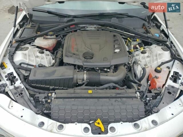 Білий Альфа Ромео Джулія, об'ємом двигуна 2 л та пробігом 56 тис. км за 7000 $, фото 10 на Automoto.ua