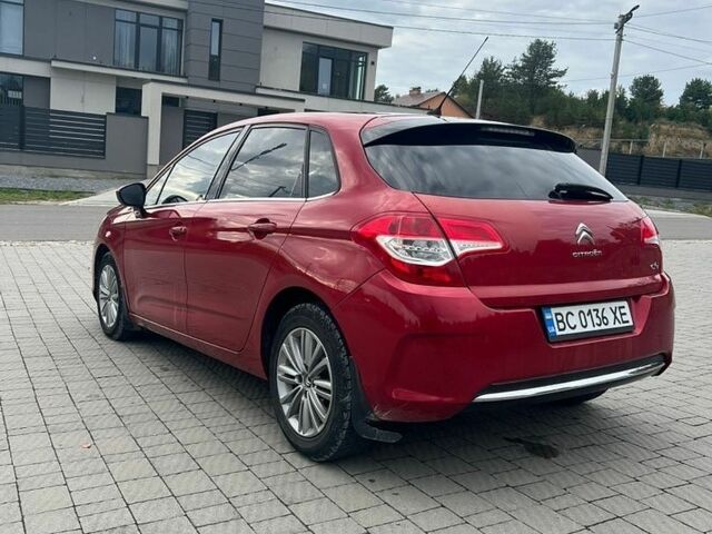 Білий Альфа Ромео Джулія, об'ємом двигуна 2 л та пробігом 46 тис. км за 46000 $, фото 16 на Automoto.ua
