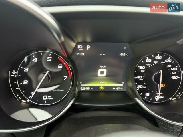 Чорний Альфа Ромео Джулія, об'ємом двигуна 2 л та пробігом 62 тис. км за 20500 $, фото 51 на Automoto.ua