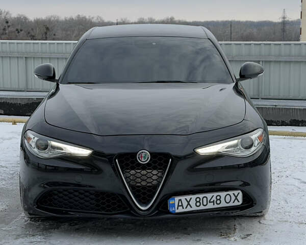 Чорний Альфа Ромео Джулія, об'ємом двигуна 2 л та пробігом 63 тис. км за 20900 $, фото 3 на Automoto.ua