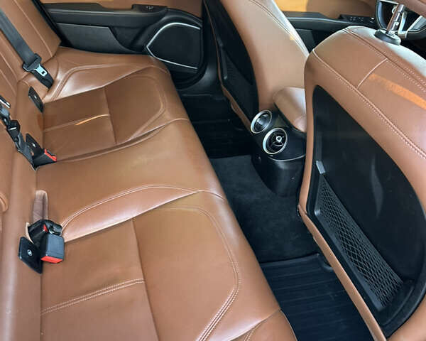 Черный Альфа Ромео Джулия, объемом двигателя 2 л и пробегом 78 тыс. км за 17500 $, фото 23 на Automoto.ua