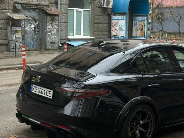 Чорний Альфа Ромео Джулія, об'ємом двигуна 2.89 л та пробігом 53 тис. км за 52000 $, фото 4 на Automoto.ua