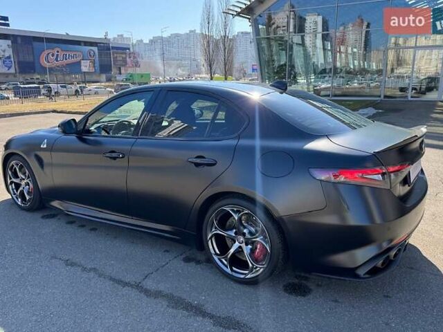 Чорний Альфа Ромео Джулія, об'ємом двигуна 2.9 л та пробігом 63 тис. км за 38500 $, фото 80 на Automoto.ua