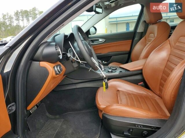 Чорний Альфа Ромео Джулія, об'ємом двигуна 2 л та пробігом 106 тис. км за 3500 $, фото 8 на Automoto.ua