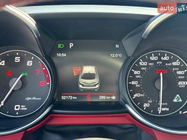 Чорний Альфа Ромео Джулія, об'ємом двигуна 2.9 л та пробігом 63 тис. км за 38500 $, фото 38 на Automoto.ua