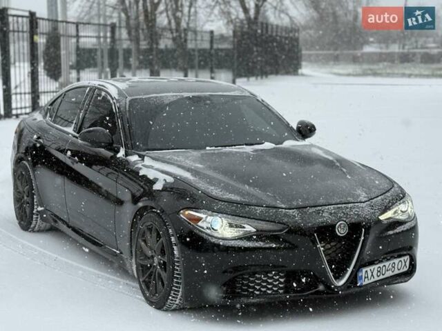 Чорний Альфа Ромео Джулія, об'ємом двигуна 2 л та пробігом 62 тис. км за 20500 $, фото 8 на Automoto.ua