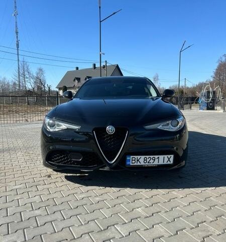 Чорний Альфа Ромео Джулія, об'ємом двигуна 2 л та пробігом 157 тис. км за 19500 $, фото 1 на Automoto.ua