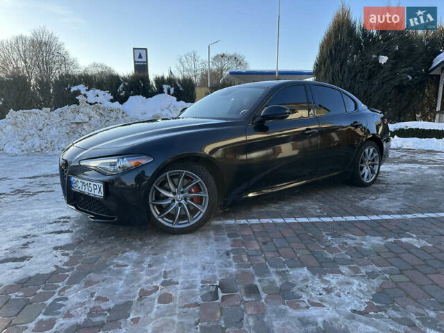Черный Альфа Ромео Джулия, объемом двигателя 2 л и пробегом 78 тыс. км за 17500 $, фото 2 на Automoto.ua
