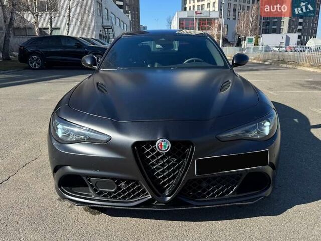 Чорний Альфа Ромео Джулія, об'ємом двигуна 2.9 л та пробігом 63 тис. км за 38500 $, фото 5 на Automoto.ua
