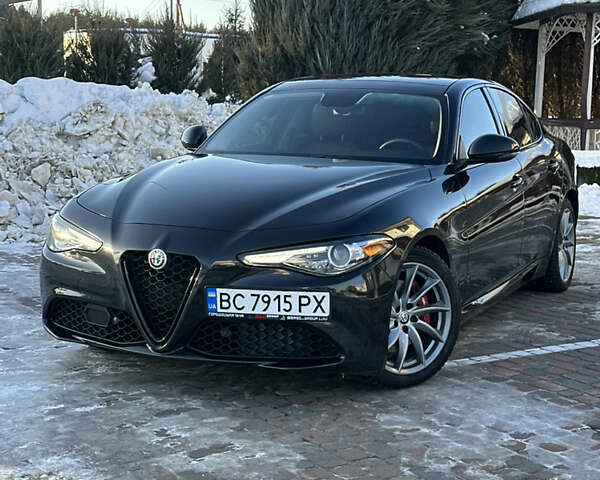 Черный Альфа Ромео Джулия, объемом двигателя 2 л и пробегом 78 тыс. км за 17500 $, фото 1 на Automoto.ua