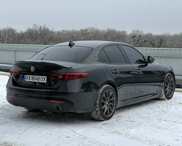 Чорний Альфа Ромео Джулія, об'ємом двигуна 2 л та пробігом 63 тис. км за 20900 $, фото 16 на Automoto.ua