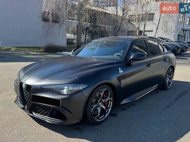 Чорний Альфа Ромео Джулія, об'ємом двигуна 2.9 л та пробігом 63 тис. км за 38500 $, фото 4 на Automoto.ua