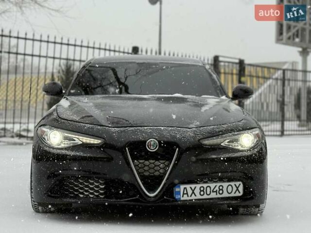 Чорний Альфа Ромео Джулія, об'ємом двигуна 2 л та пробігом 62 тис. км за 20500 $, фото 4 на Automoto.ua