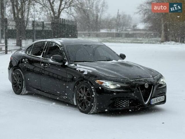 Чорний Альфа Ромео Джулія, об'ємом двигуна 2 л та пробігом 62 тис. км за 20500 $, фото 1 на Automoto.ua
