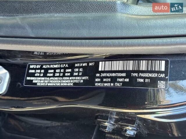 Чорний Альфа Ромео Джулія, об'ємом двигуна 2.9 л та пробігом 63 тис. км за 38500 $, фото 26 на Automoto.ua