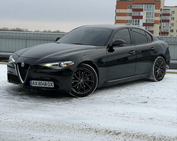 Чорний Альфа Ромео Джулія, об'ємом двигуна 2 л та пробігом 63 тис. км за 20900 $, фото 4 на Automoto.ua