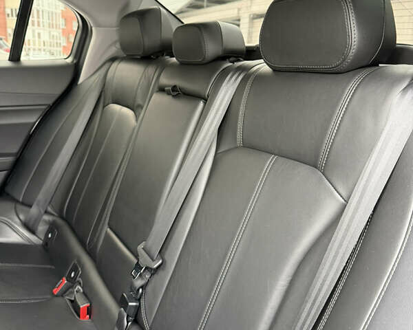 Чорний Альфа Ромео Джулія, об'ємом двигуна 2 л та пробігом 63 тис. км за 20900 $, фото 36 на Automoto.ua