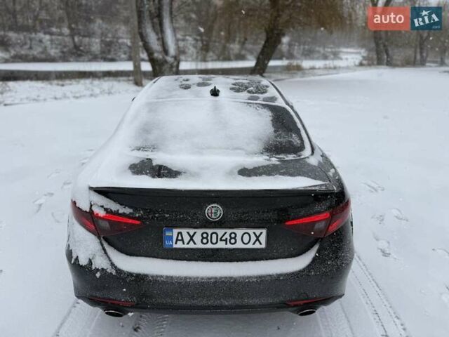 Чорний Альфа Ромео Джулія, об'ємом двигуна 2 л та пробігом 62 тис. км за 20500 $, фото 25 на Automoto.ua