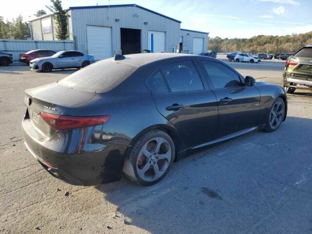 Чорний Альфа Ромео Джулія, об'ємом двигуна 0 л та пробігом 66 тис. км за 5000 $, фото 2 на Automoto.ua