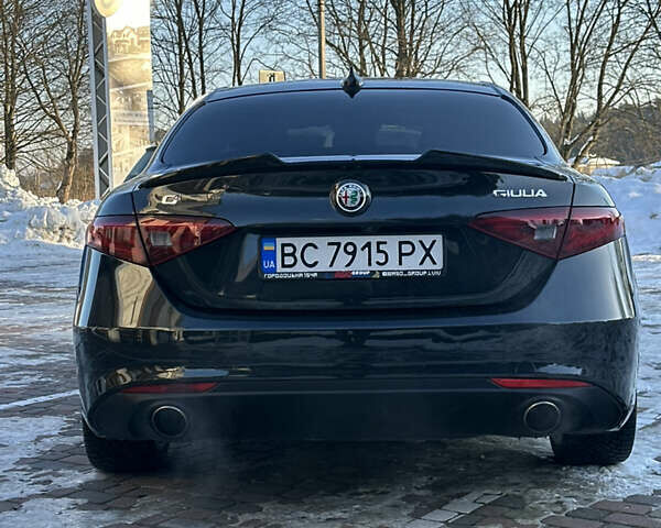 Черный Альфа Ромео Джулия, объемом двигателя 2 л и пробегом 78 тыс. км за 17500 $, фото 7 на Automoto.ua