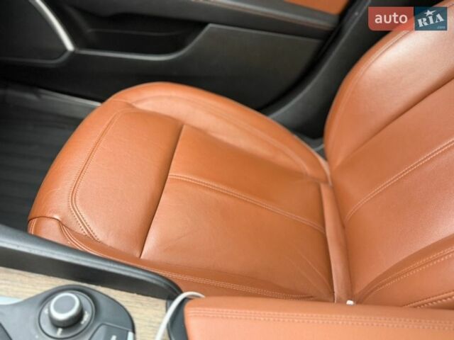 Черный Альфа Ромео Джулия, объемом двигателя 2 л и пробегом 80 тыс. км за 17000 $, фото 24 на Automoto.ua