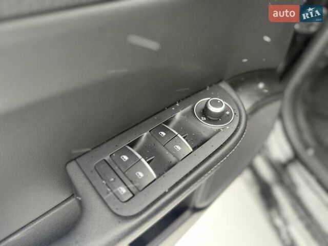 Чорний Альфа Ромео Джулія, об'ємом двигуна 2 л та пробігом 62 тис. км за 20500 $, фото 28 на Automoto.ua