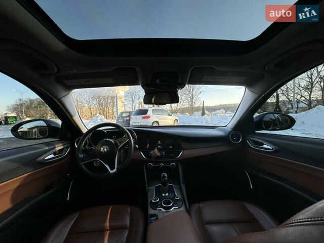 Черный Альфа Ромео Джулия, объемом двигателя 2 л и пробегом 78 тыс. км за 17500 $, фото 18 на Automoto.ua