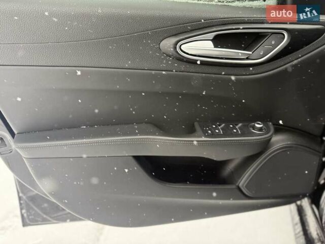 Чорний Альфа Ромео Джулія, об'ємом двигуна 2 л та пробігом 62 тис. км за 20500 $, фото 23 на Automoto.ua