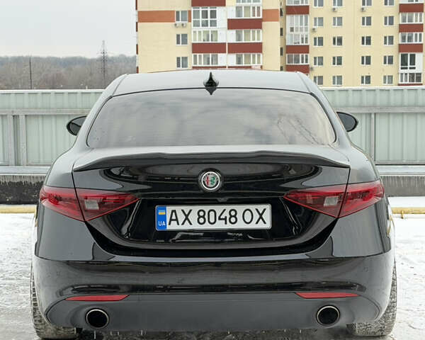 Чорний Альфа Ромео Джулія, об'ємом двигуна 2 л та пробігом 63 тис. км за 20900 $, фото 13 на Automoto.ua