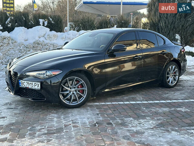 Черный Альфа Ромео Джулия, объемом двигателя 2 л и пробегом 78 тыс. км за 17500 $, фото 4 на Automoto.ua