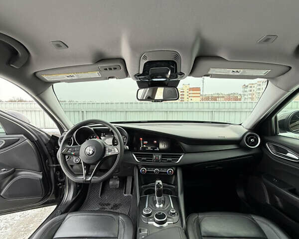 Чорний Альфа Ромео Джулія, об'ємом двигуна 2 л та пробігом 63 тис. км за 20900 $, фото 22 на Automoto.ua