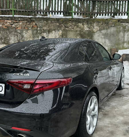 Черный Альфа Ромео Джулия, объемом двигателя 2 л и пробегом 114 тыс. км за 18700 $, фото 10 на Automoto.ua