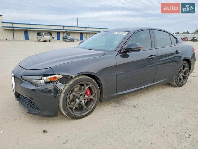 Чорний Альфа Ромео Джулія, об'ємом двигуна 2 л та пробігом 106 тис. км за 3500 $, фото 2 на Automoto.ua