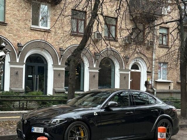 Чорний Альфа Ромео Джулія, об'ємом двигуна 2.89 л та пробігом 53 тис. км за 52000 $, фото 3 на Automoto.ua