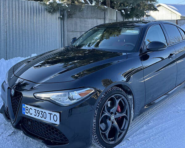 Черный Альфа Ромео Джулия, объемом двигателя 2 л и пробегом 114 тыс. км за 18700 $, фото 14 на Automoto.ua