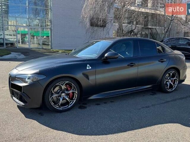Чорний Альфа Ромео Джулія, об'ємом двигуна 2.9 л та пробігом 63 тис. км за 38500 $, фото 17 на Automoto.ua