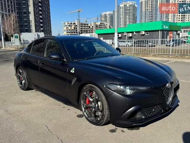 Чорний Альфа Ромео Джулія, об'ємом двигуна 2.9 л та пробігом 63 тис. км за 38500 $, фото 72 на Automoto.ua