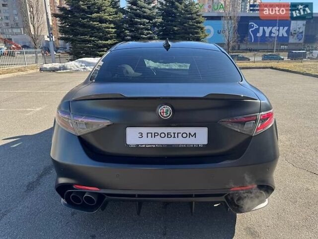 Чорний Альфа Ромео Джулія, об'ємом двигуна 2.9 л та пробігом 63 тис. км за 38500 $, фото 11 на Automoto.ua
