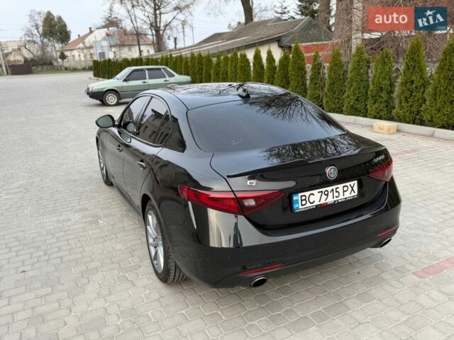 Черный Альфа Ромео Джулия, объемом двигателя 2 л и пробегом 80 тыс. км за 17000 $, фото 14 на Automoto.ua