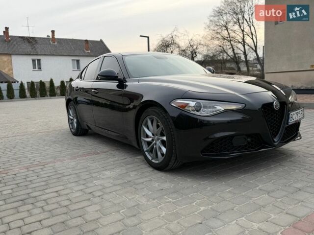 Черный Альфа Ромео Джулия, объемом двигателя 2 л и пробегом 80 тыс. км за 17000 $, фото 5 на Automoto.ua