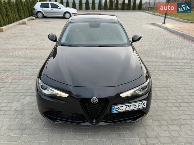 Черный Альфа Ромео Джулия, объемом двигателя 2 л и пробегом 80 тыс. км за 17000 $, фото 2 на Automoto.ua